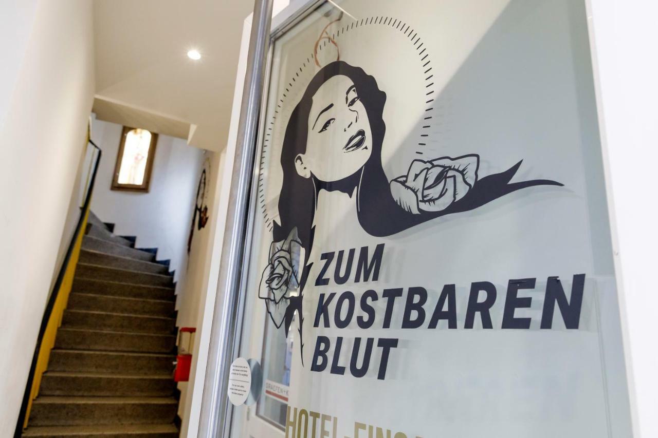 Отель Koncept Zum Kostbaren Blut Кёльн